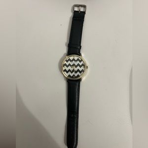 Black and white chevron white